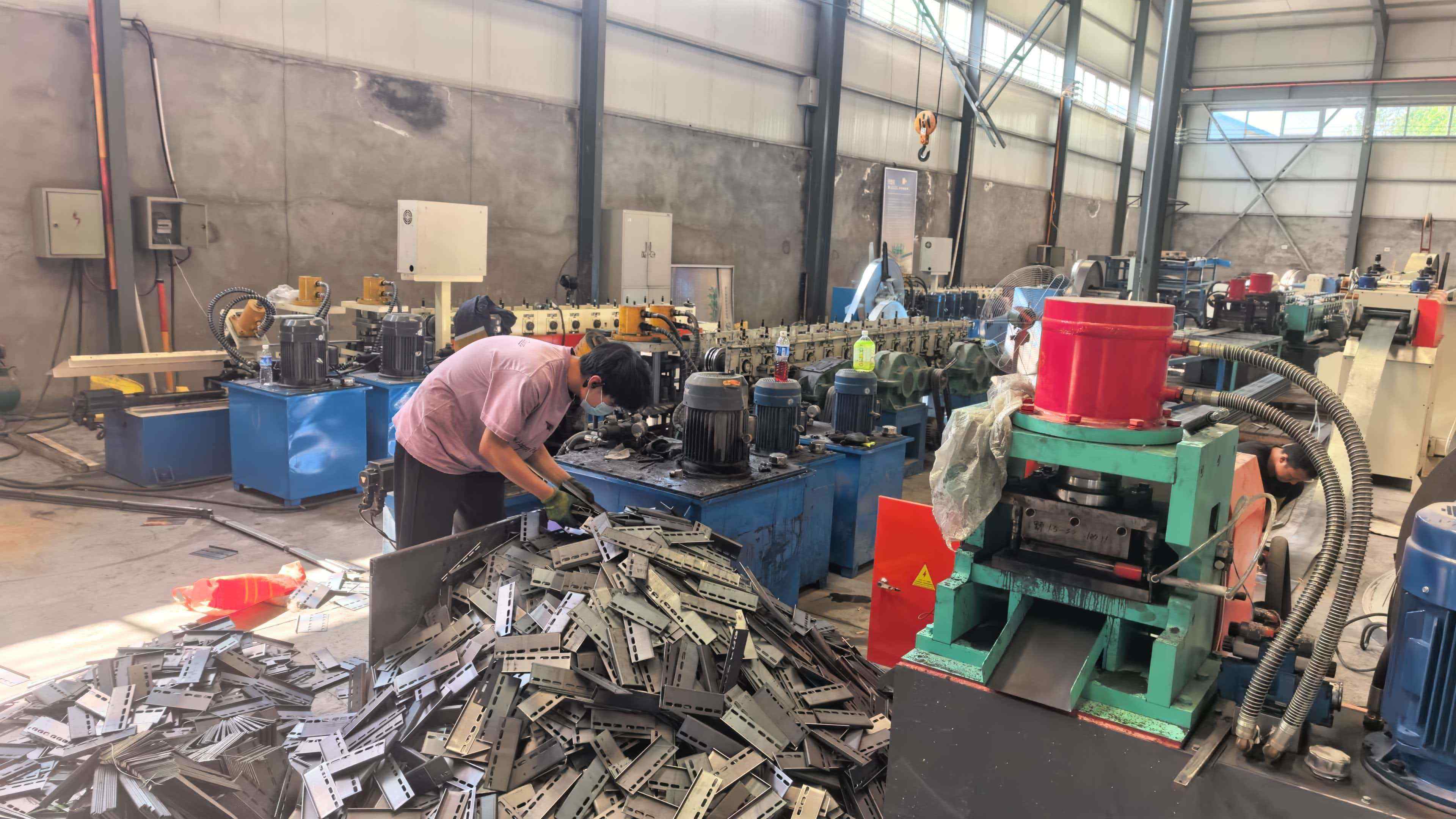陇南市不锈钢桥架锌铝镁桥架 - 方案